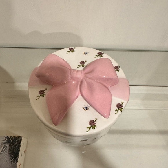 Coquette Telefloral Round Package Ceramic Jar Lavender bow - Picture 3 of 9